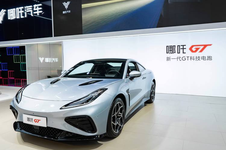 佛山南海区天泽世企业管理咨询哪吒汽车在智能汽车领域的表现，领途汽车在新能源汽车市场中的影响力